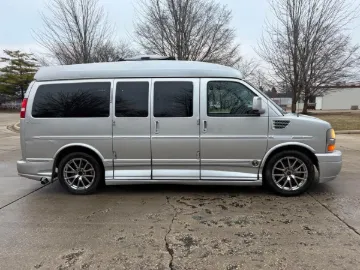 Picture of 2013 Chevrolet Express 1500 Passenger Van