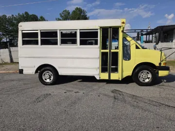 Picture of 2005 Express 3500 Passenger Bus Shuttle Bus
