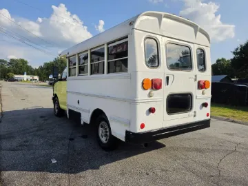 Picture of 2005 Express 3500 Passenger Bus Shuttle Bus