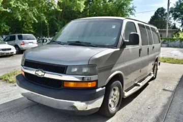 Picture of 2004 Chevrolet Express Passenger Van