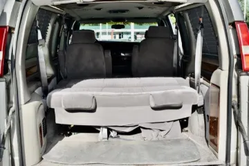 Picture of 2004 Chevrolet Express Passenger Van