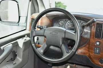 Picture of 2004 Chevrolet Express Passenger Van
