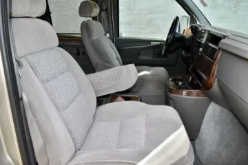 Picture of 2004 Chevrolet Express Passenger Van