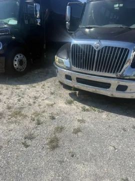Picture of 2007 Mid Size Bus
