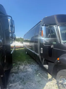 Picture of 2007 Mid Size Bus