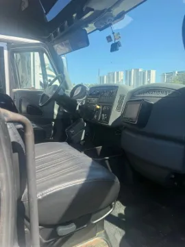 Picture of 2007 Mid Size Bus