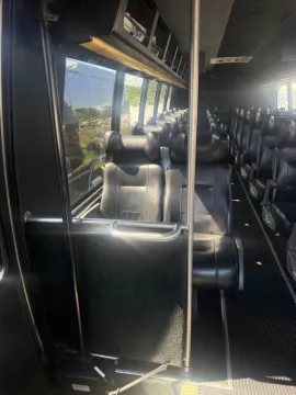 Picture of 2007 Mid Size Bus