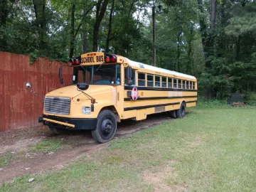 Picture of 2001 Freigthliner C2 Thomas School Bus