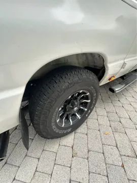Picture of 2005 E350 Super Duty Passenger Van