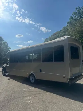 Picture of 2016 Ford F550 ADA Shuttle Bus