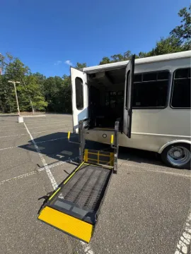 Picture of 2016 Ford F550 ADA Shuttle Bus