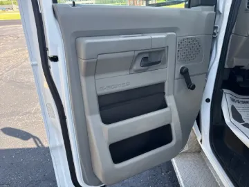 Picture of 2016 Ford E-350 Coach ADA Shuttle Bus
