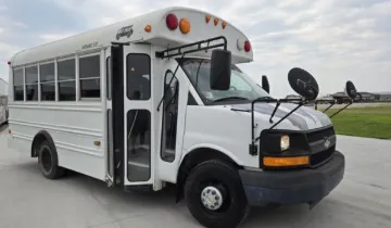 Picture of 2003 Chevrolet Express Shuttle Bus