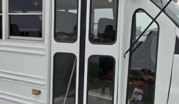 Picture of 2003 Chevrolet Express Shuttle Bus