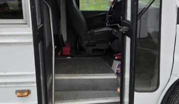 Picture of 2003 Chevrolet Express Shuttle Bus