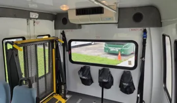 Picture of 2010 Ford E450 Startrans Shuttle Bus