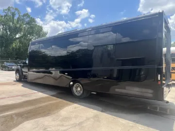 2017 Ford F550 Berkshire 27P Shuttle 