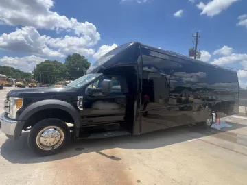 2017 Ford F550 Berkshire 27P Shuttle