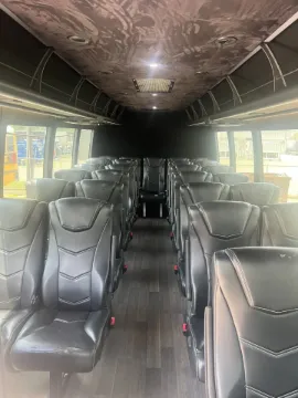 2017 Ford F550 Berkshire 27P Shuttle 