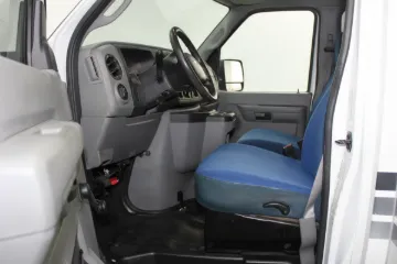 Picture of 2015 Ford E-450 Starcraft Shuttle Bus ADA