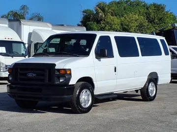 Picture of 2011 Ford E350 Super Duty Passenger Van