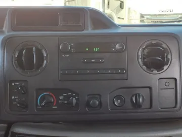 Picture of 2011 Ford E350 Super Duty Passenger Van