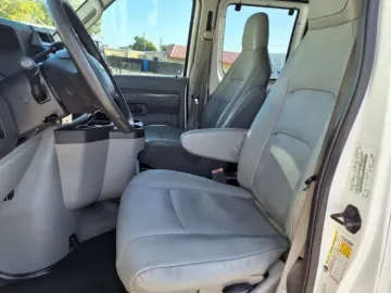 Picture of 2011 Ford E350 Super Duty Passenger Van