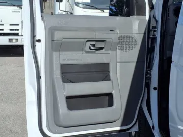 Picture of 2011 Ford E350 Super Duty Passenger Van