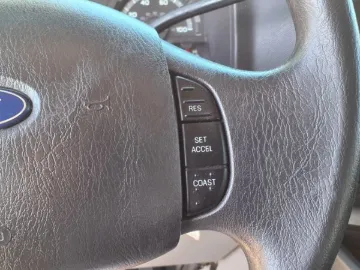 Picture of 2011 Ford E350 Super Duty Passenger Van