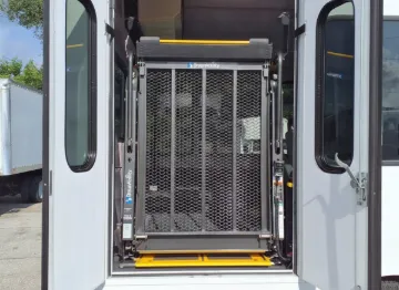 Picture of 2016 Ford E-450 Starcraft 12P ADA
