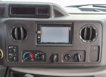 Picture of 2016 Ford E-450 Starcraft 12P ADA