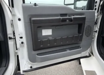 Picture of 2015 Ford F-550 Charter Bus Shuttle Bus