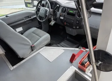 Picture of 2015 Ford F-550 Charter Bus Shuttle Bus