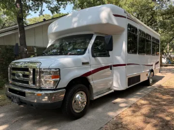 2008 Ford E-450 Starcraft 24P 