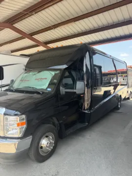 Picture of 2025 Ford E-450 GM28 