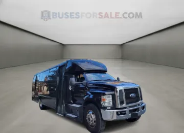 2016 Ford F650 Shuttle Bus