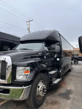 2016 Ford F650 Shuttle Bus