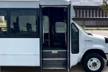 Picture of 2022 Ford E350 Shuttle Bus