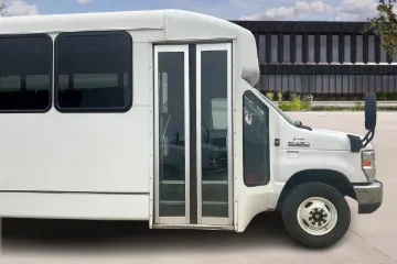 Picture of 2019 Ford E450 Shuttle Bus