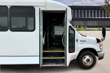 Picture of 2019 Ford E450 Shuttle Bus