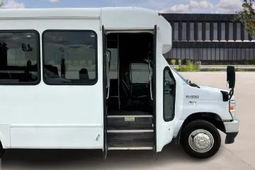 Picture of 2023 Ford E350 Shuttle Bus