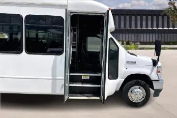 Picture of 2022 Ford E350 Shuttle Bus