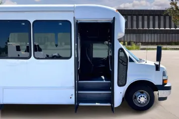 Picture of 2022 Chevrolet Express Shuttle Bus