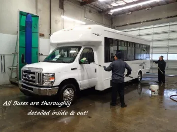Picture of 2017 Ford Diamond Shuttle Bus