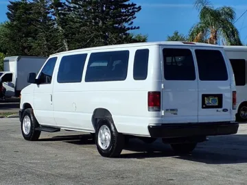 Picture of 2011 Ford E350 Super Duty Passenger Van