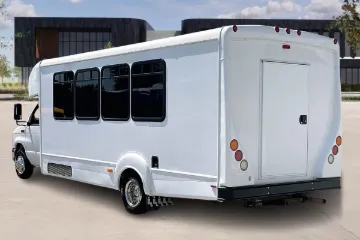 Picture of 2016 Ford E450 Shuttle Bus