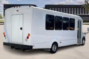 Picture of 2016 Ford E450 Shuttle Bus