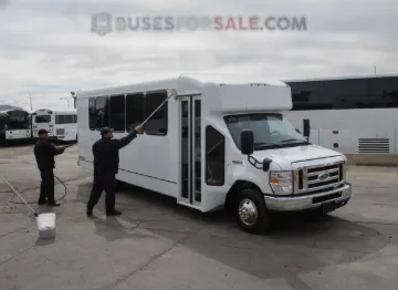 Picture of 2013 Thomas Built Buses Saf-T-Liner Hdx Shuttle Bus School Bus
