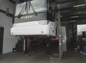 Picture of 2013 Thomas Built Buses Saf-T-Liner Hdx Shuttle Bus School Bus