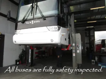 Picture of 2005 MCI J4500 Coach Coach Bus